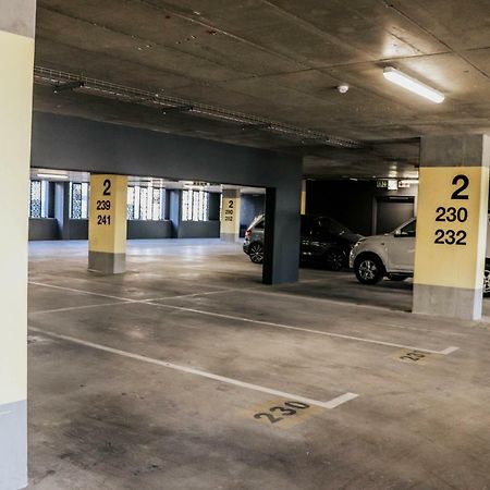 شقة كيب تاون  في Wex1 - Modern, Iconic, Pool, Gym, Wifi, Secure Parking المظهر الخارجي الصورة